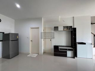 Reihenhaus zur Miete mit 3 Zimmer in Bang Phli, Samut Prakan