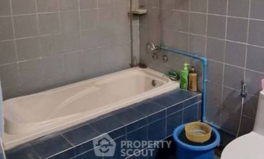 Reihenhaus zum Kauf mit 3 Zimmer in Bang Lamung, Chonburi