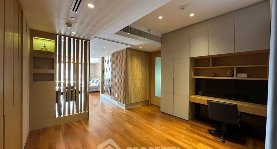 Condo en venta de 2 habitaciones en Yan Nawa, Bangkok