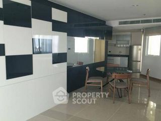 Condo en alquiler de 2 habitaciones en Huai Khwang, Bangkok