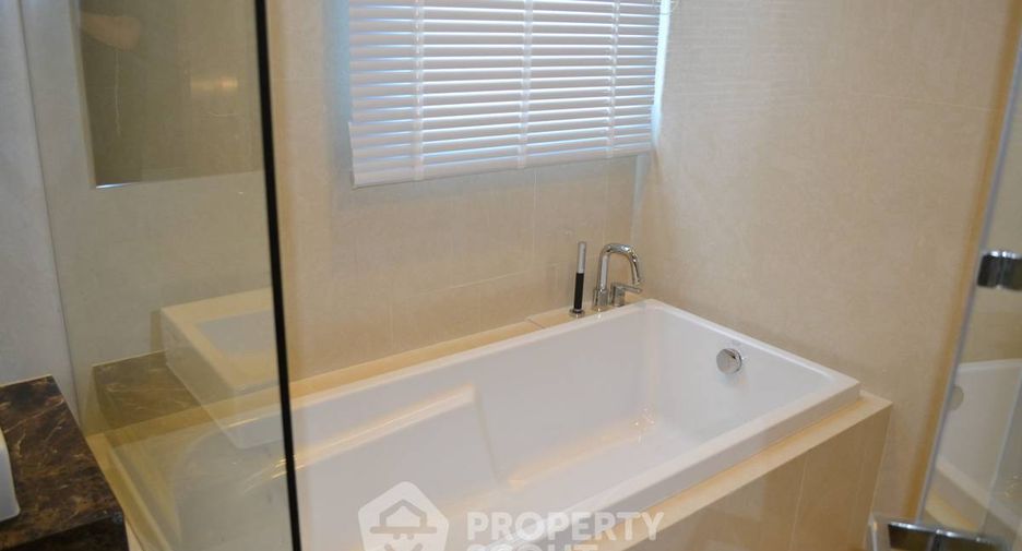 For rent 2 ベッドルーム condo in Khlong Toei, Bangkok