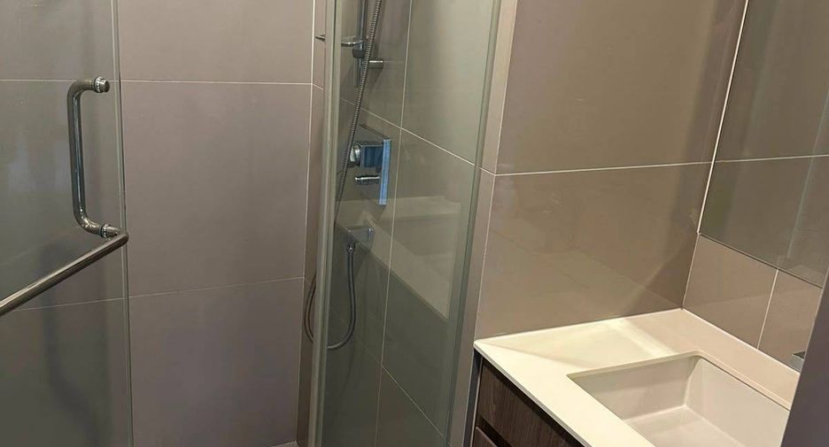 Condo en alquiler de 2 habitaciones en Watthana, Bangkok