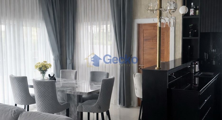 For rent and for sale 3 bedrooms house in Bang Lamung, Chonburi