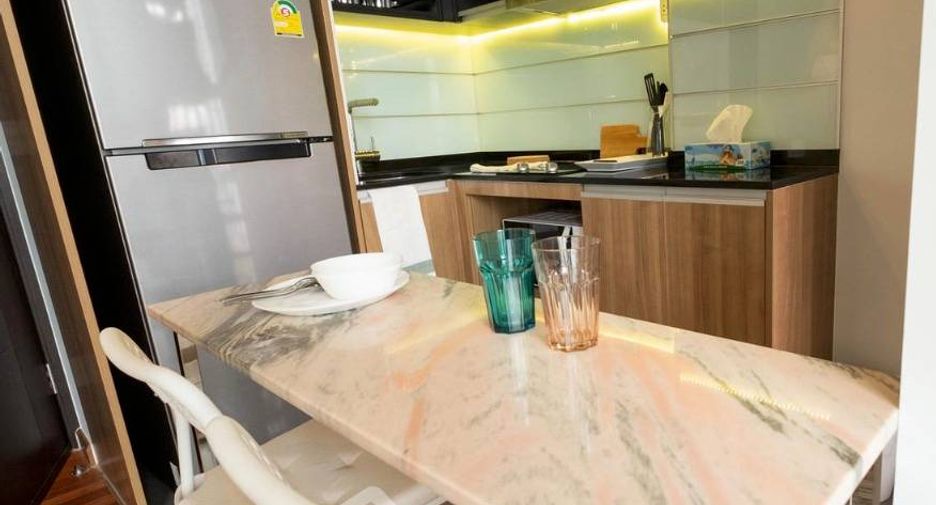 Wohnung zur Miete mit 1 Zimmer in Pathum Wan, Bangkok