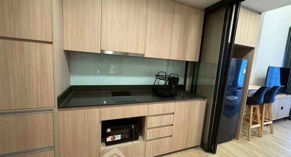Wohnung zur Miete mit 1 Zimmer in Huai Khwang, Bangkok