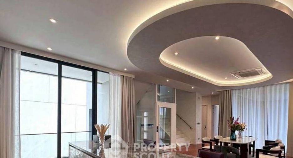 For rent 5 bedrooms house in Suan Luang, Bangkok
