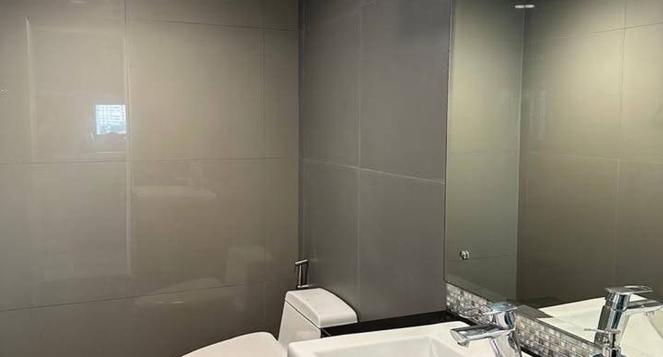 For rent 2 bedrooms condo 