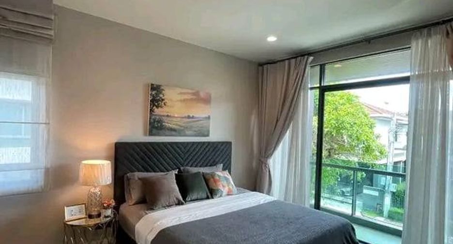 Casa en alquiler de 4 habitaciones en Bang Kapi, Bangkok