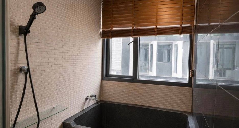 For rent 2 bedrooms condo 
