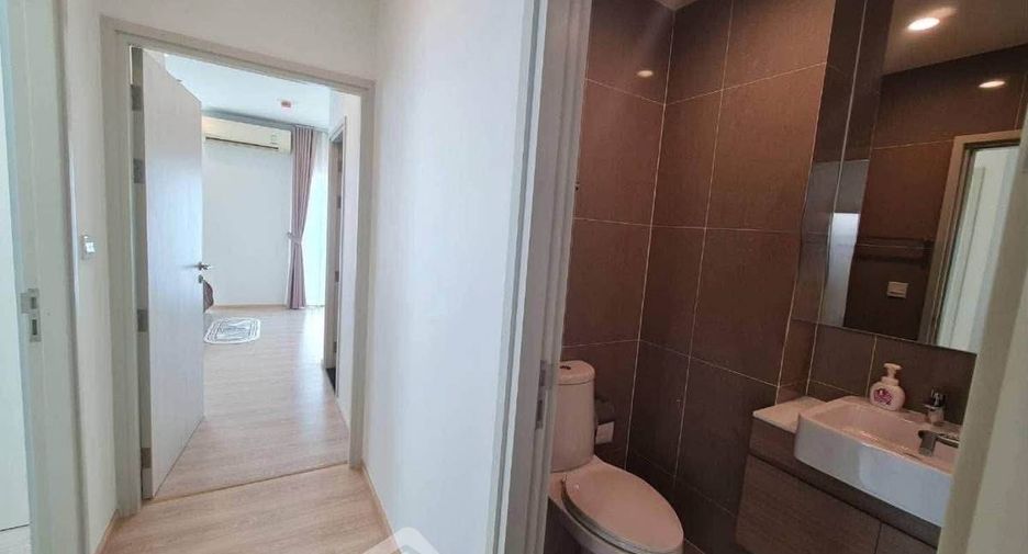 Condo en alquiler de 2 habitaciones en Huai Khwang, Bangkok