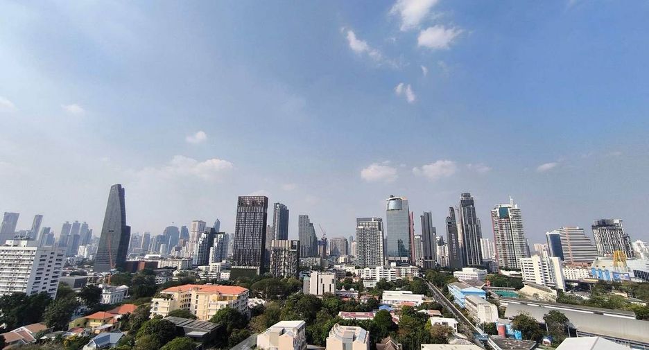 For rent 1 Beds condo in Khlong Toei, Bangkok