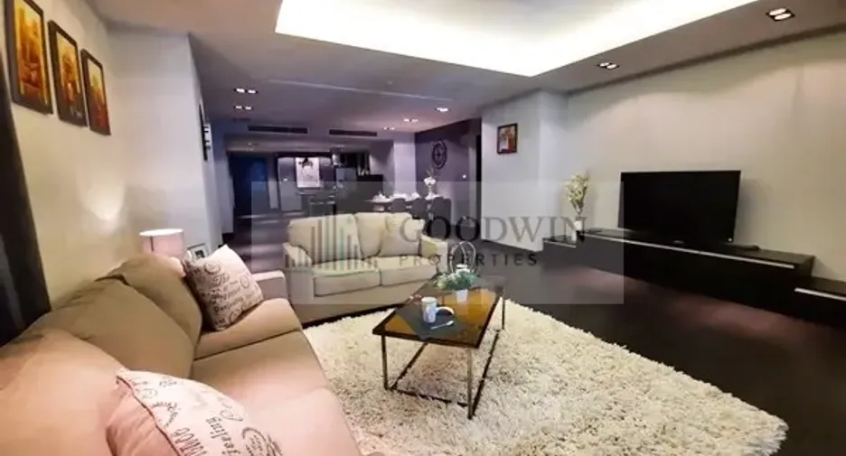 For rent and for sale 3 bedrooms condo 