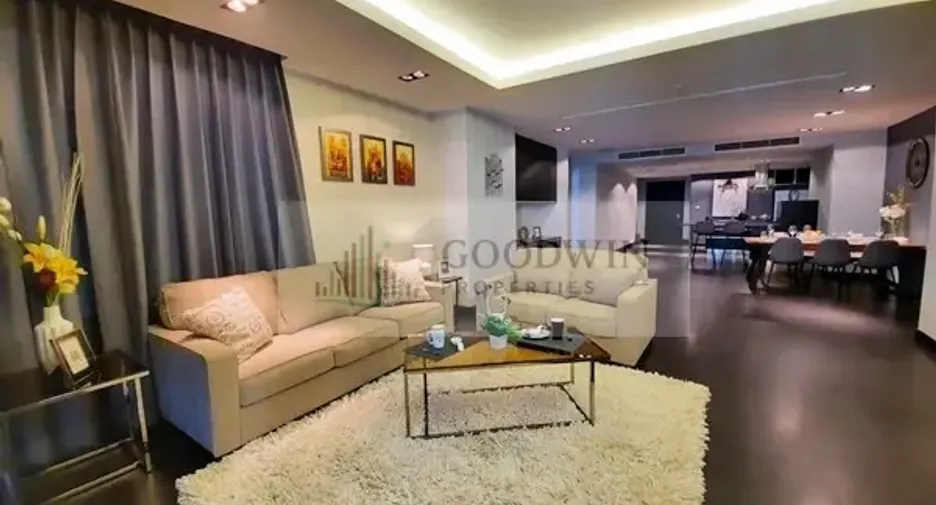 For rent and for sale 3 bedrooms condo 
