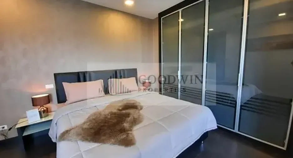 For rent and for sale 3 bedrooms condo 