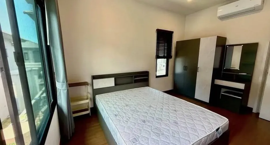 出售 4 卧室 独立屋 在 Bang Phli, Samut Prakan