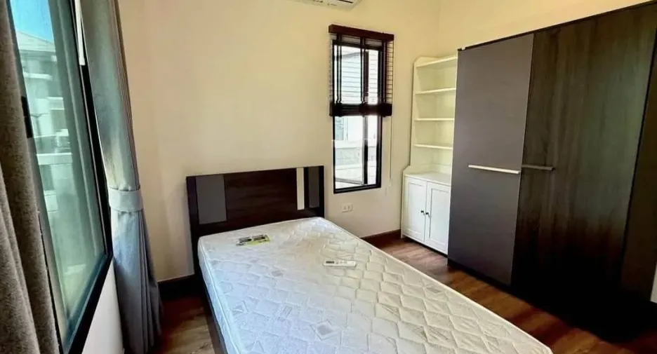 出售 4 卧室 独立屋 在 Bang Phli, Samut Prakan