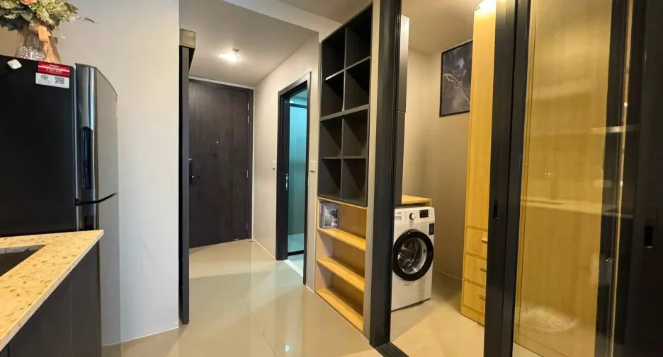 Wohnung zur Miete mit Studio in Huai Khwang, Bangkok