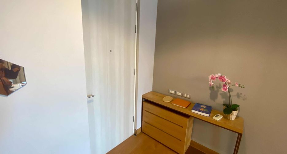 For rent and for sale 2 bedrooms condo 