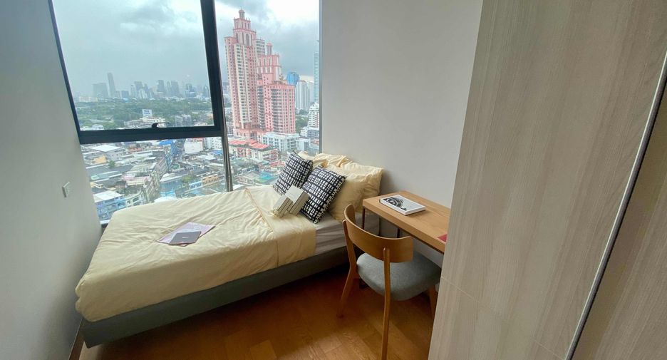 For rent and for sale 2 bedrooms condo 