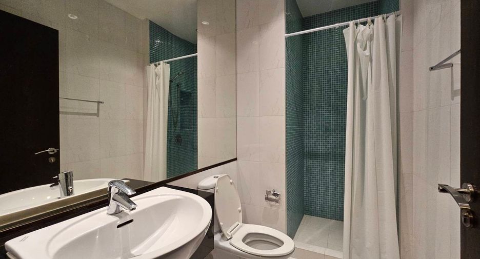 For rent 3 bedrooms condo in Pathum Wan, Bangkok