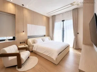 For rent 4 bedrooms villa in Bang Lamung, Chonburi