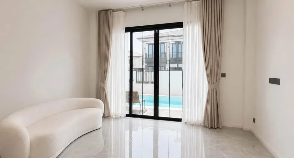 For rent 4 bedrooms villa in Bang Lamung, Chonburi