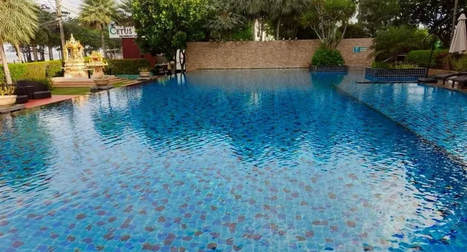 For sale 2 bedrooms condo 