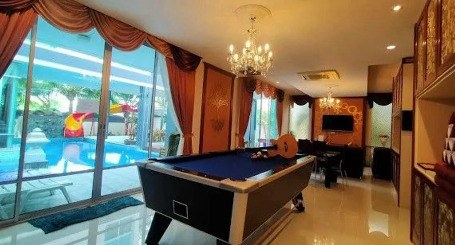 Villa en alquiler de 9 habitaciones en Jomtien, Pattaya