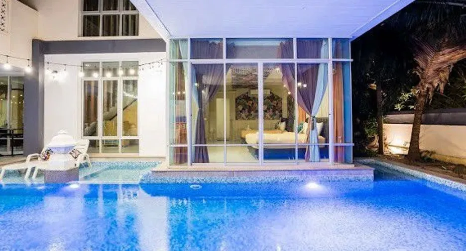 Villa en alquiler de 9 habitaciones en Jomtien, Pattaya