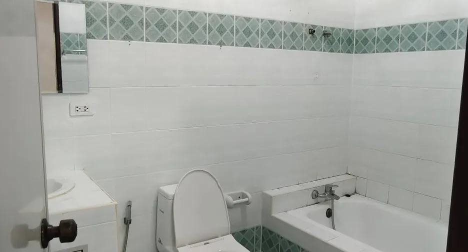 À vendre 2 chambres maison à Bang Lamung, Chonburi
