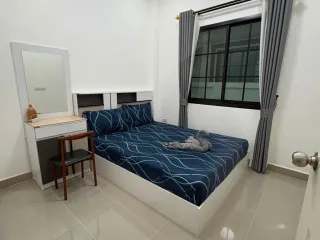 À louer 3 chambres maison à Bang Lamung, Chonburi