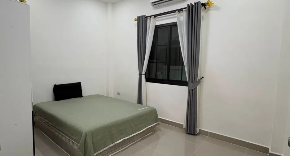 À louer 3 chambres maison à Bang Lamung, Chonburi