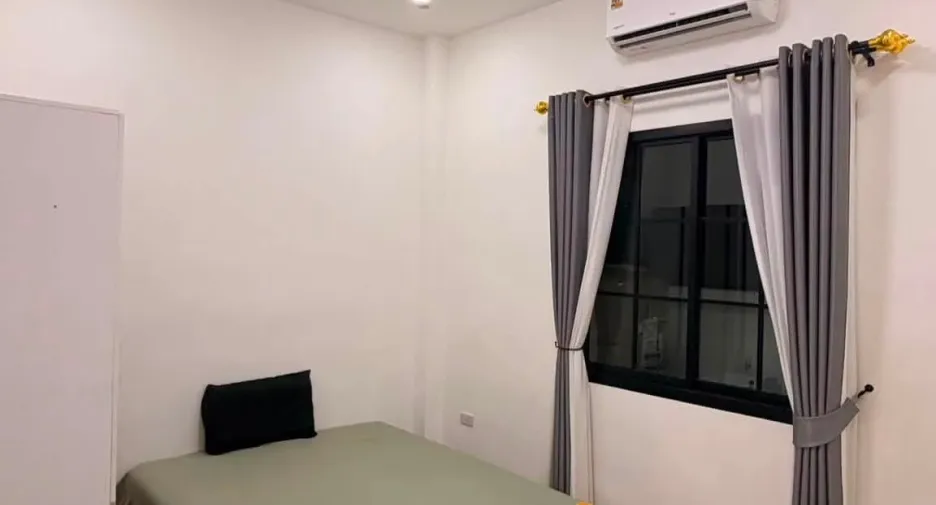 À louer 3 chambres maison à Bang Lamung, Chonburi