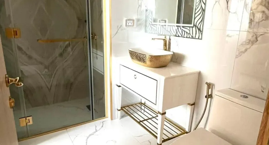 For rent 2 bedrooms condo 