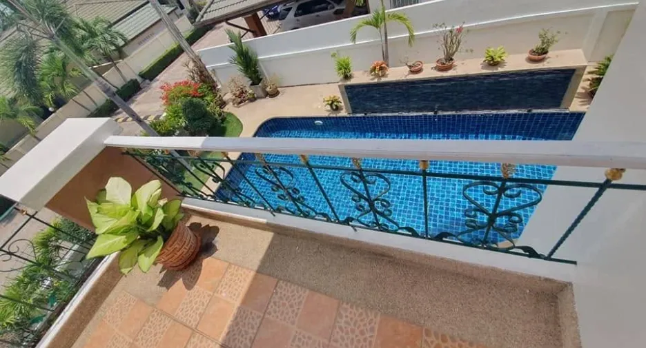 Villa en alquiler de 3 habitaciones en Bang Lamung, Chonburi