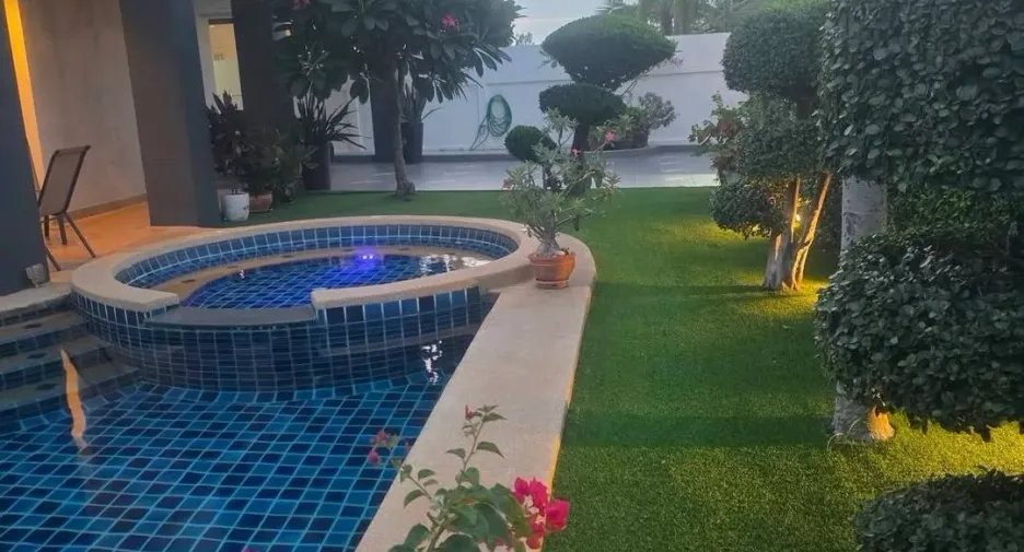 Villa en alquiler de 3 habitaciones en Bang Lamung, Chonburi