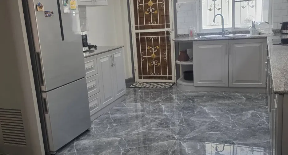 Villa en alquiler de 3 habitaciones en Bang Lamung, Chonburi
