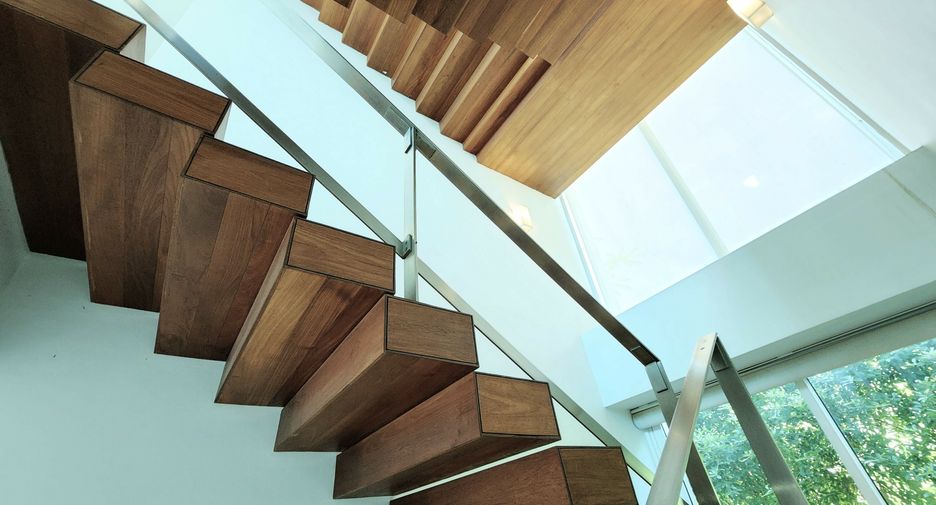 Haus zum Kauf mit 5 Zimmer in Bang Na, Bangkok