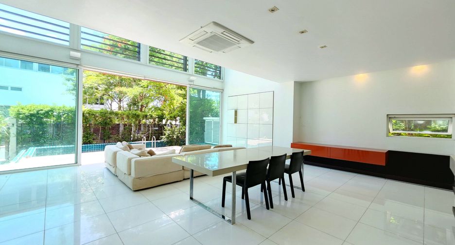 Haus zum Kauf mit 5 Zimmer in Bang Na, Bangkok