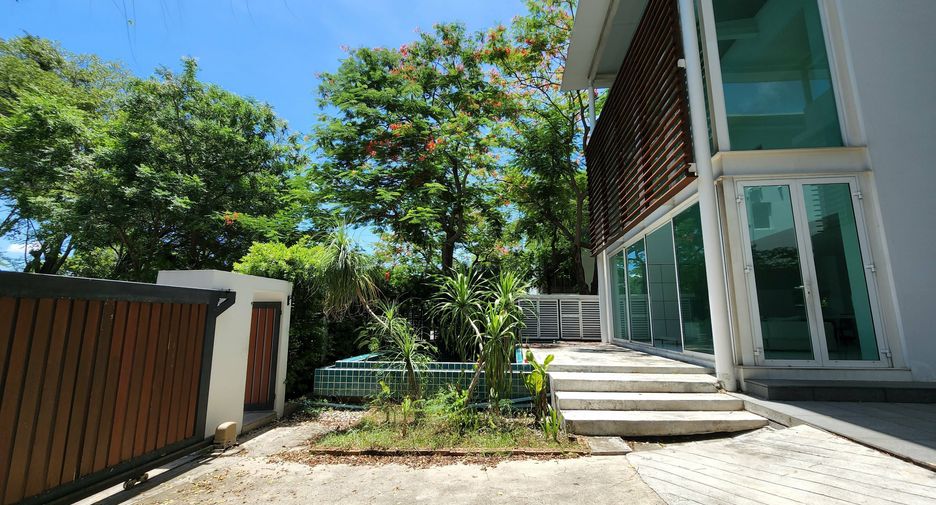 Haus zum Kauf mit 5 Zimmer in Bang Na, Bangkok