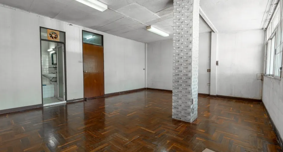 Casa adosada en venta de 4 habitaciones en Yan Nawa, Bangkok