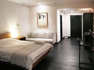 For rent studio condo in Phaya Thai, Bangkok