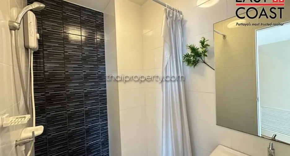 For rent and for sale 1 bed condo in Bang Lamung, Chonburi
