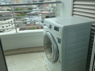 À louer studio condo à Sathon, Bangkok
