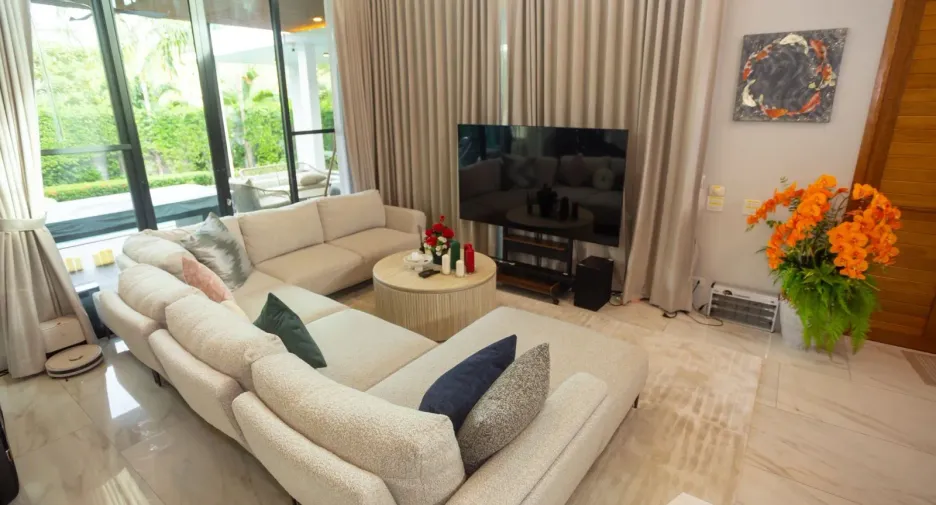 Villa zum Kauf mit 4 Zimmer in Mueang Phuket, Phuket