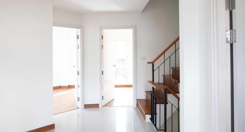 Haus zum Kauf mit 6 Zimmer in Samphanthawong, Bangkok