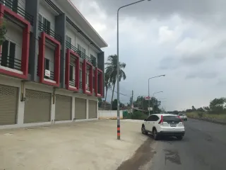 Gewerbefläche zur Miete und zum Kauf in Bang Lamung, Chonburi