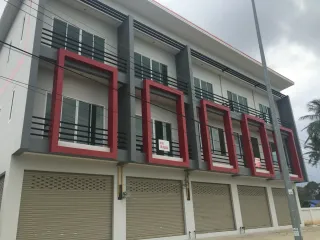 Gewerbefläche zur Miete und zum Kauf in Bang Lamung, Chonburi