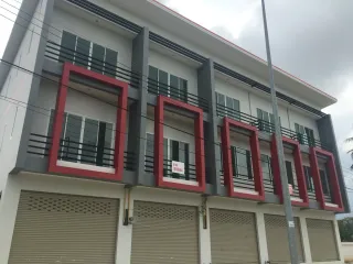 Gewerbefläche zur Miete und zum Kauf in Bang Lamung, Chonburi