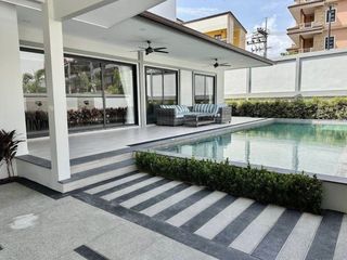 Villa zum Kauf und zur Miete mit 4 Zimmer in Bang Lamung, Chonburi
